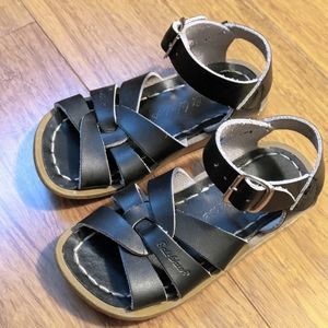 Black toddler salt water sandals